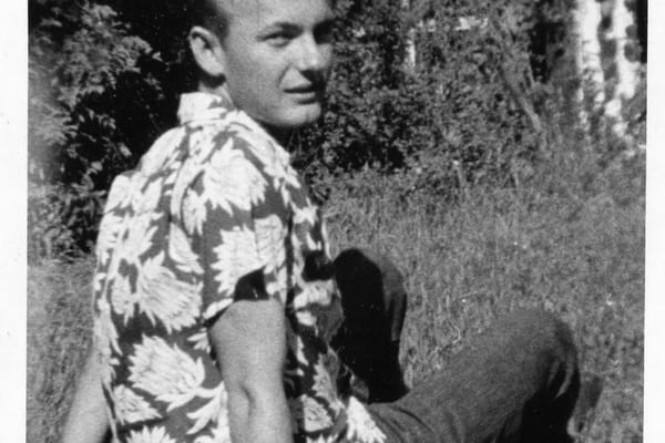 Photo of Lawrence Dausin